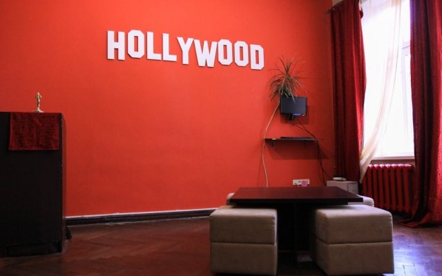 Hollywood Home Hostel