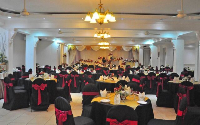 River Side Hotel