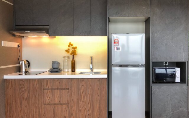 Expressionz Professional Suites by Luxurious Lifestyle Living