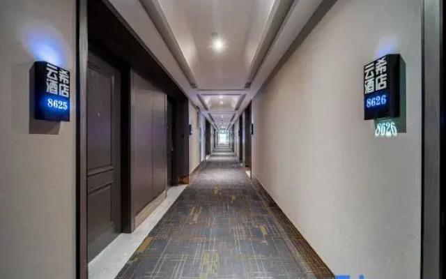 Yunxi Hotel (Dianchi Convention and Exhibition Center Triumph Branch)