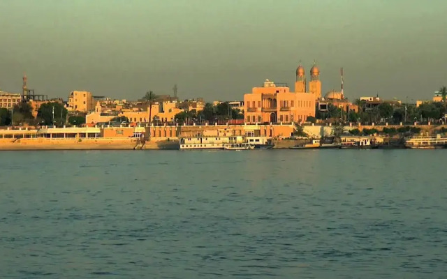 Lotus House Luxor