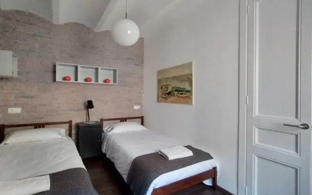 Barceloneta Apartment With Balcony