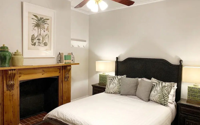 Hollidge House Apartments