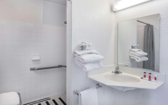 Travelodge by Wyndham Miles City