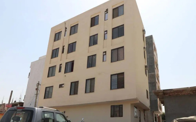 Mayesha Residency by OYO Rooms