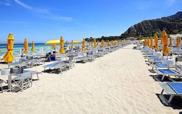 Mondello Beach Rooms
