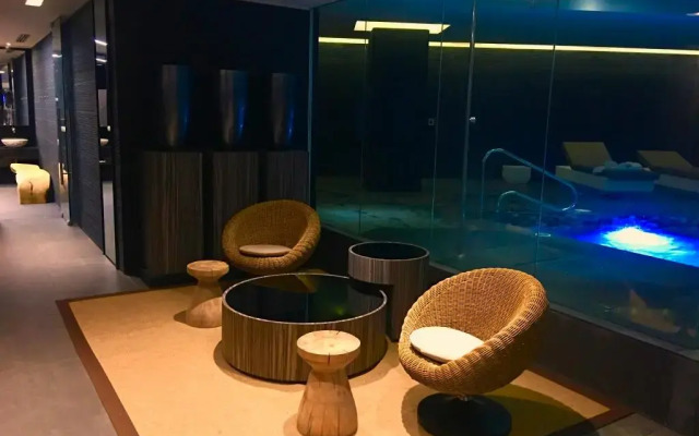 ICON Hotel