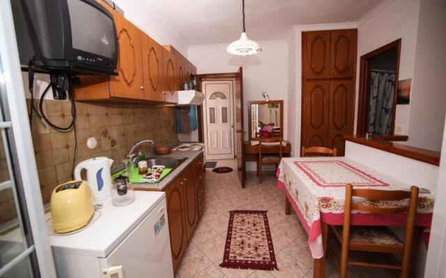 Mary Apartments