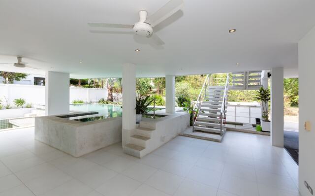 4 Bedroom Modern Pool Villa