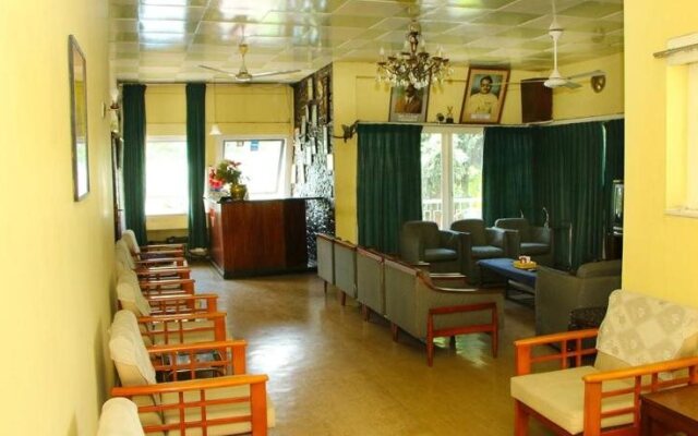 Dunhinda Falls Inn