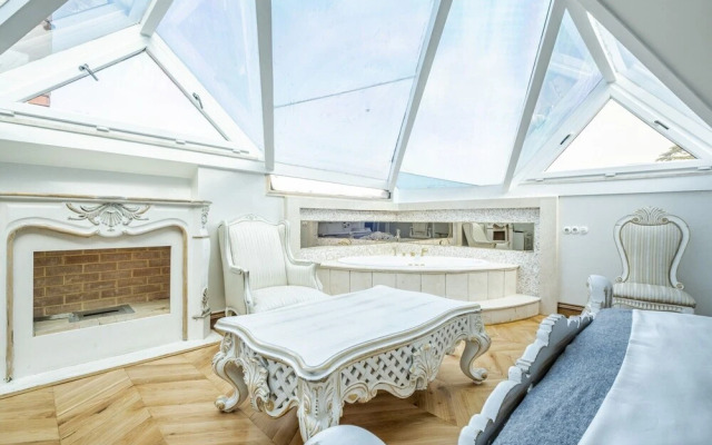 Exquisite Studio in Historic Mansion in Beylerbeyi