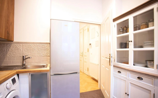 7th Heaven Vienna Center Apartments