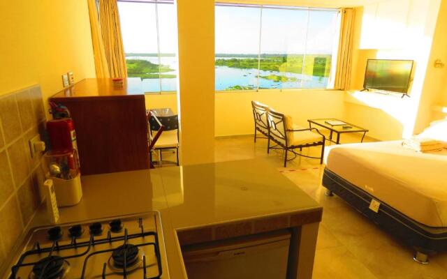Boulevard 251 Riverside Apartments