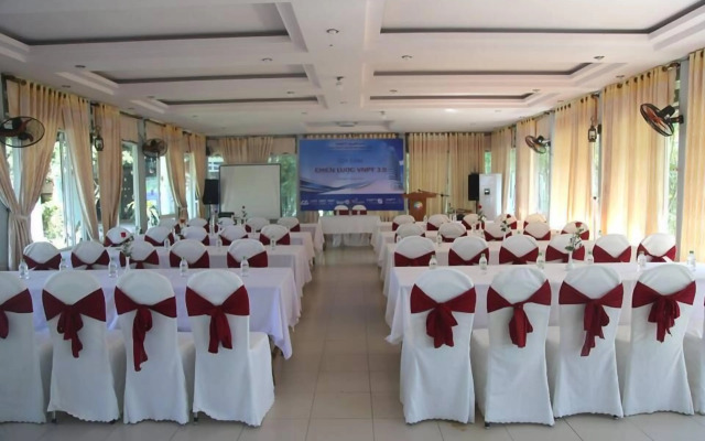 Phu Ninh Lake Resort