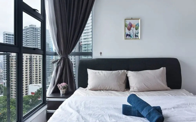 Modern High Floor 3BR Apt Bathtub Bkt Bintang