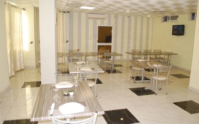 Benin City Center Hotel
