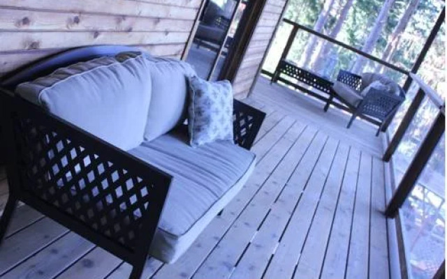 Long Harbour Bed & Breakfast Cottage