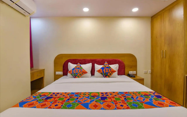 FabHotel Pink City