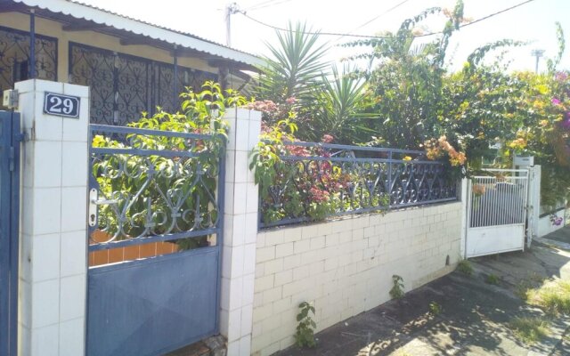 House With 2 Bedrooms in Basse-terre, With Wonderful sea View and Enclosed Garden