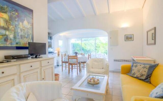 Holiday Home Les Parcs de Gassin.5