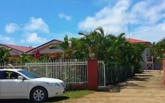 The Tropical Villa