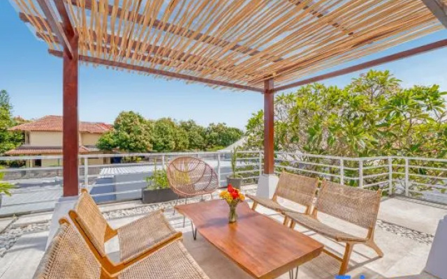 Villa Milano - 6BDR, prime location, pool & garden – Outside – Kerobokan Kelod