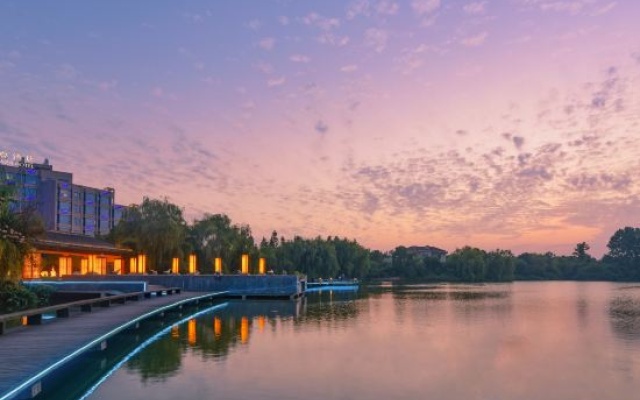 Sunstone Plaza Hotel – Outside – Luan