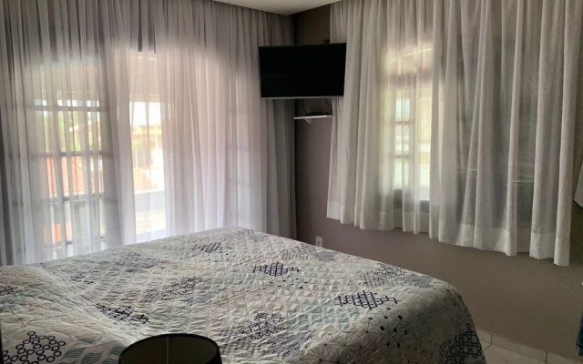 Casa com Piscina em Penha - Beto Carrero