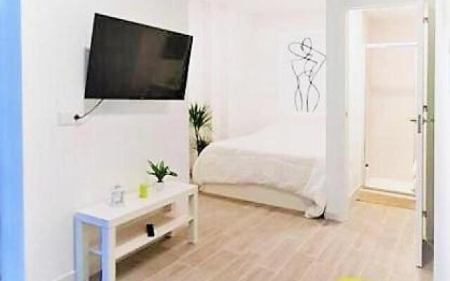 Coqueto apartamento nuevo en pleno centro de Algeciras BB