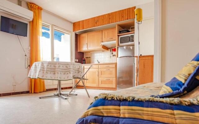 Charming Studio Between Beach And Port