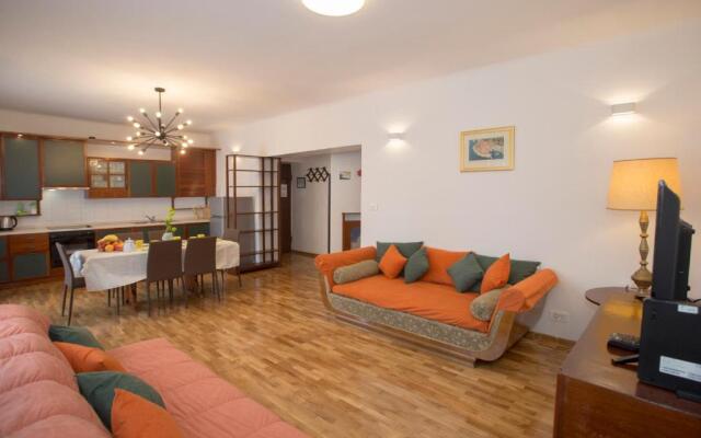 Apartment Mina