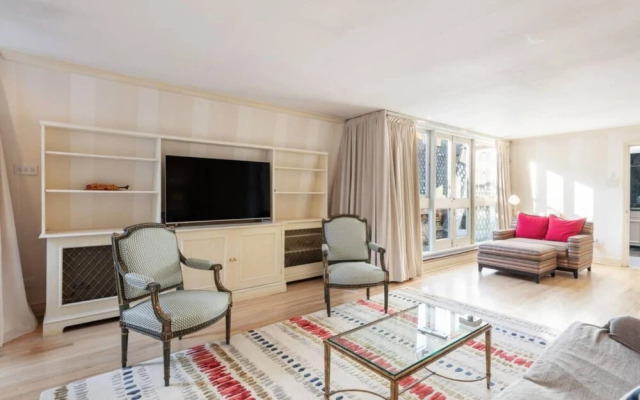 The Heart of Chelsea - Modern Bright 4bdr Home With Gym Parking Patio