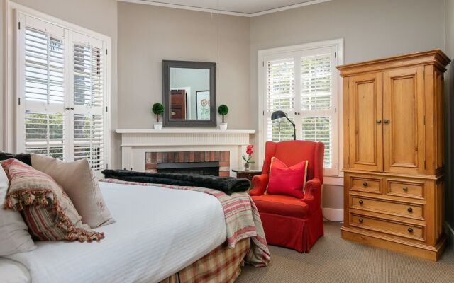 New Listing! Melarose Suite At De La Vina Inn Studio Bedroom Hotel Room