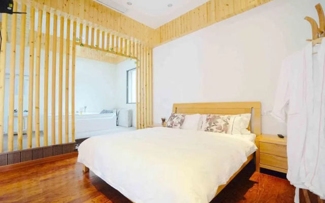 Yiyun Lakeside Hotel