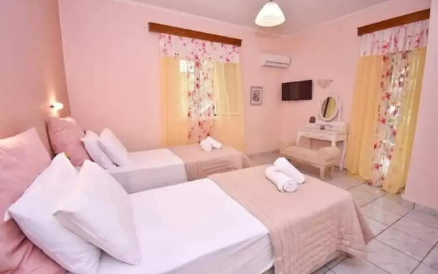 Anna Studios Near the Beach