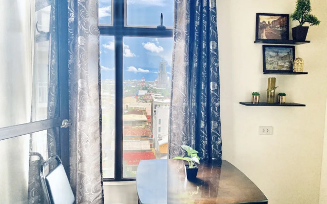 Mabolo Garden Flats by Sleeping Forest