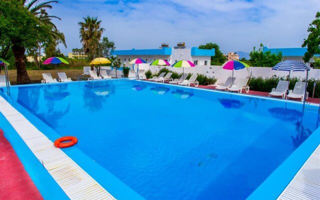 Villa Andrews Hotel