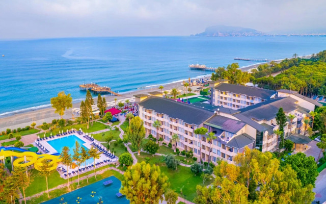 Senza Sunset Beach Hotel