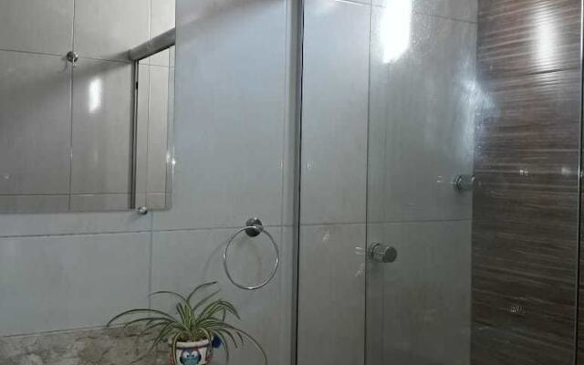 Hostel Dmais