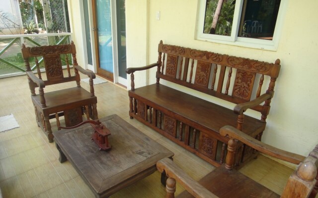 By the Bay, Jacana Bed and Breakfast