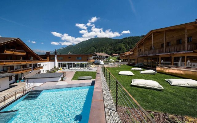 Alpine Nature Hotel Stoll