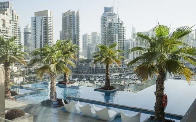 Contemporary Apt in Marina Gate Infinity Pool!