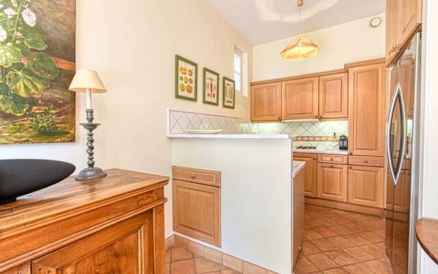 Beautiful Air-conditioned House 5 Minutes From the Croisette and Beaches