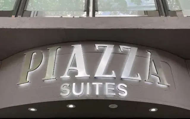 Piazza Suites 2