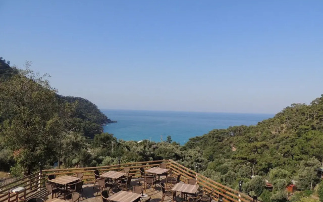 Helios Gunes Camping