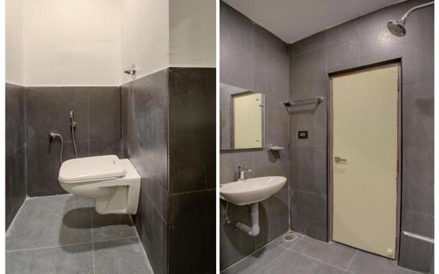 V Hotel by OYO Rooms