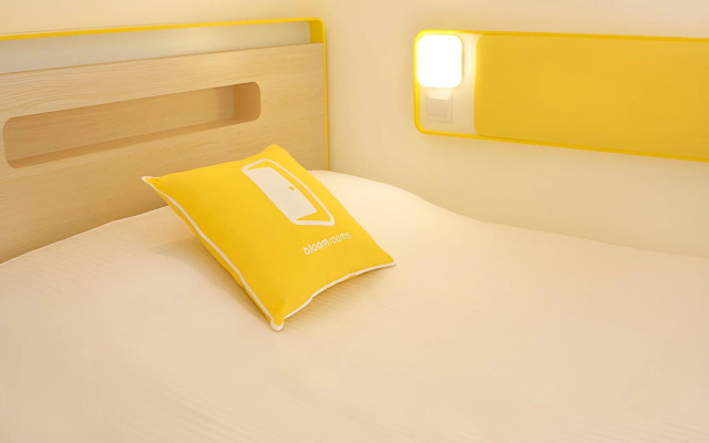 Bloomrooms @ Link Road