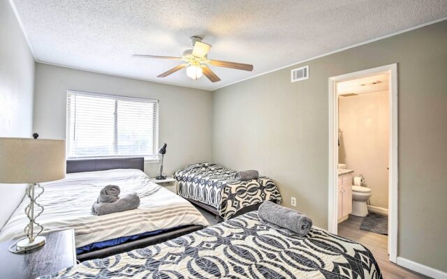 Pet-friendly Dallas Townhome w/ Outdoor Grill