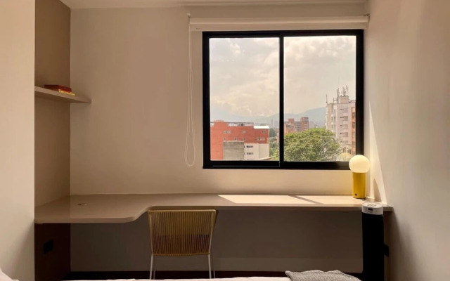 w Impressive 3BR With Balcony in Laureles