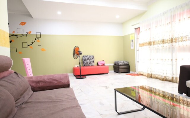 OYO Homes 90575 C.k Bahau Homestay
